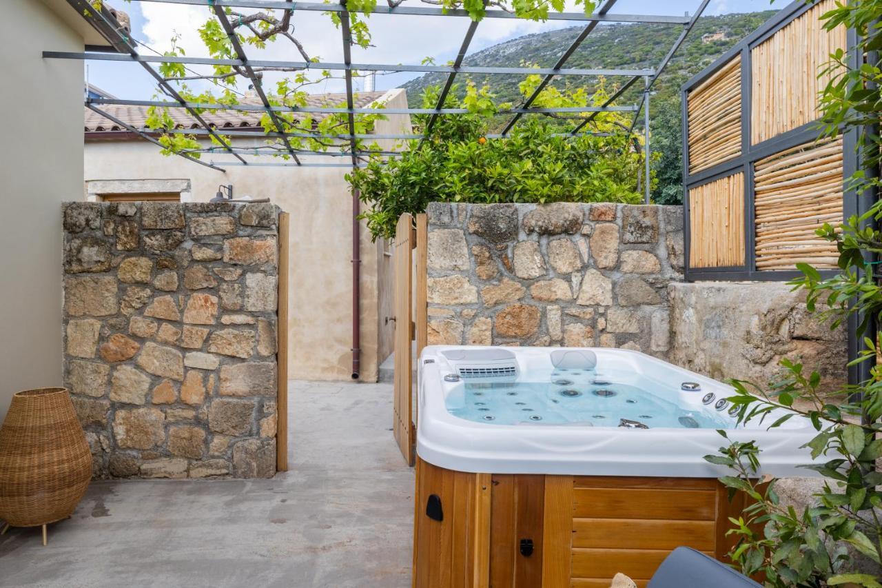 Villa Dimitra - Saint Nikolas Retreat Faraklata Eksteriør billede